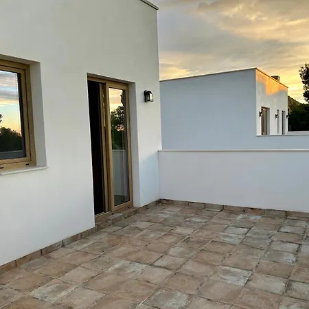 Vakantiehuis Casa Milivan Spacious Family With Private Pool